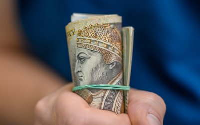 Płatności gotówkowe w transakcjach z osobami fizycznymi – czy istnieją ograniczenia?